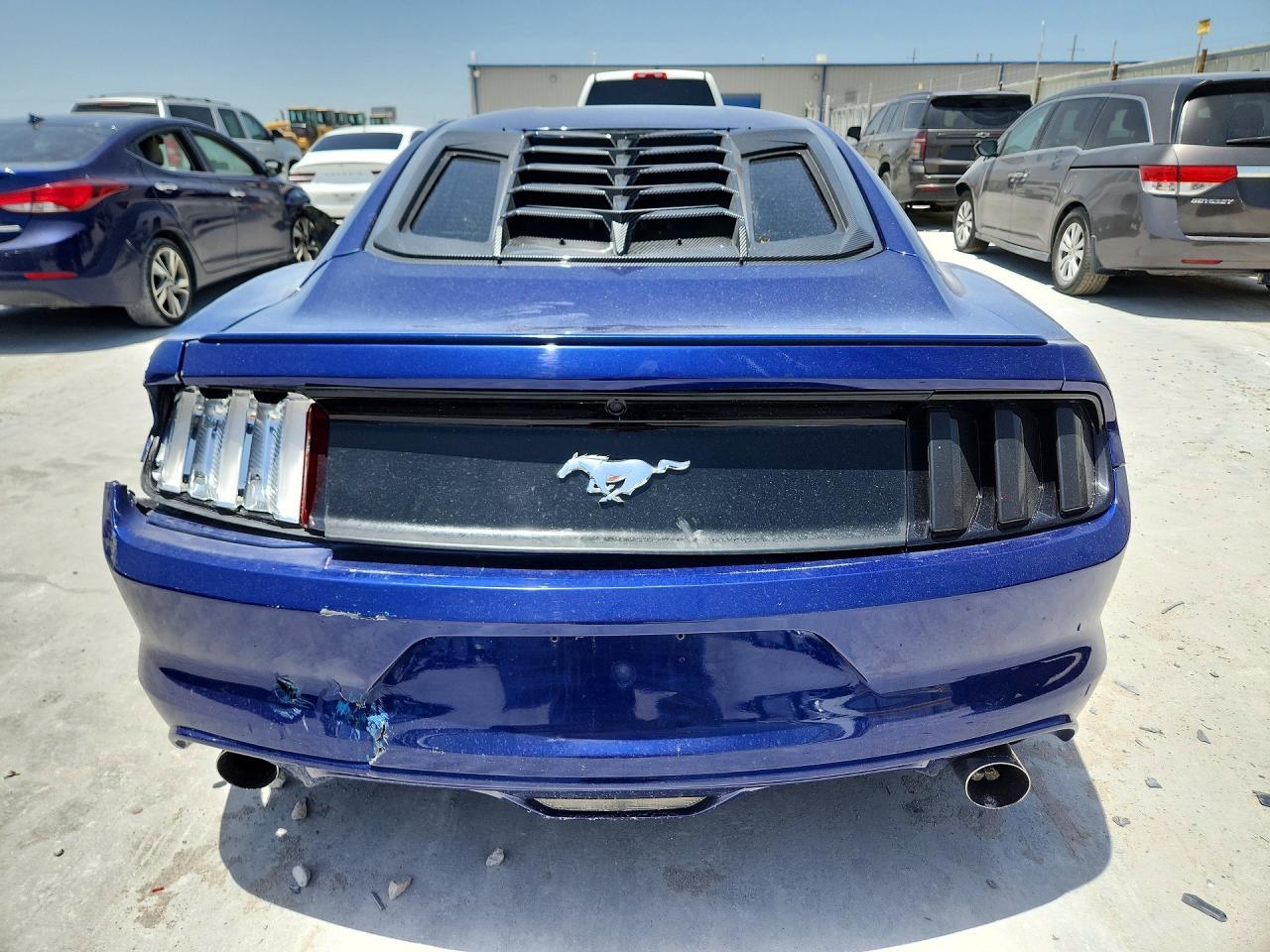 2015 Ford Mustang - Фото 6