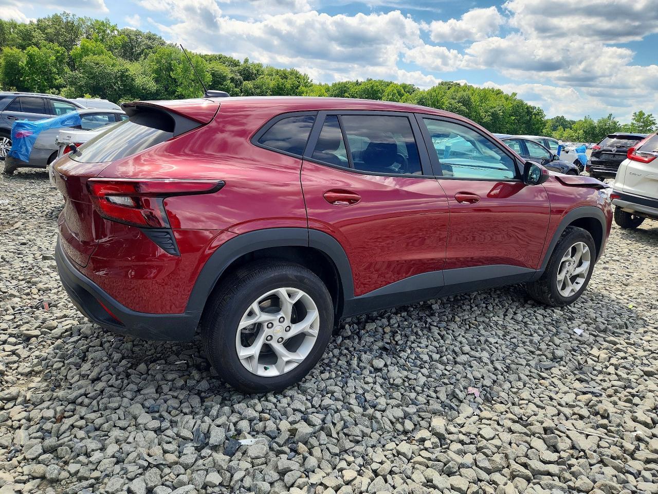 2025 Chevrolet Trax Ls - Image 3
