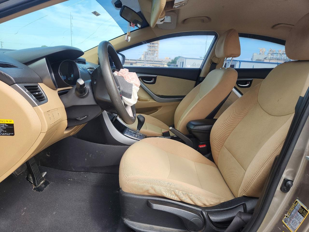 2013 Hyundai Elantra - Image 7