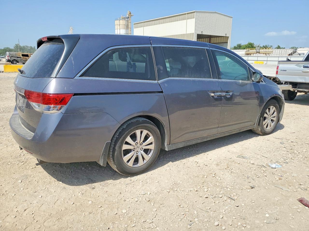 2014 Honda Odyssey Ex - Image 3