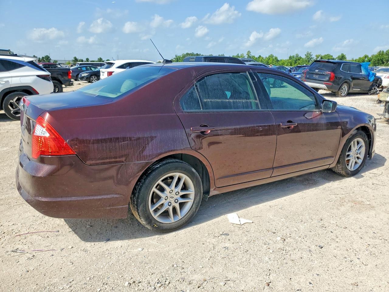 2012 Ford Fusion S - Image 3