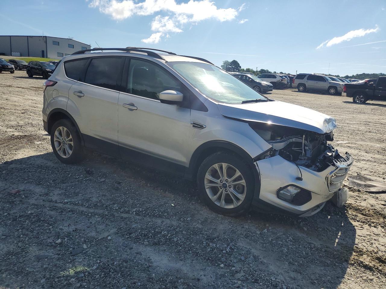 2018 Ford Escape Se - Фото 4