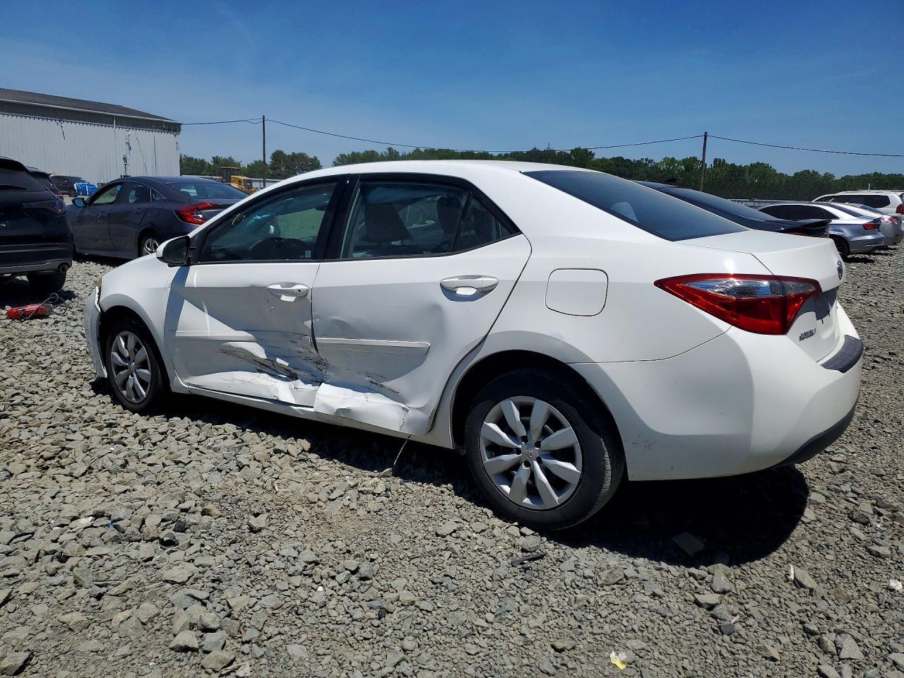 2015 Toyota Corolla Le - Фото 2