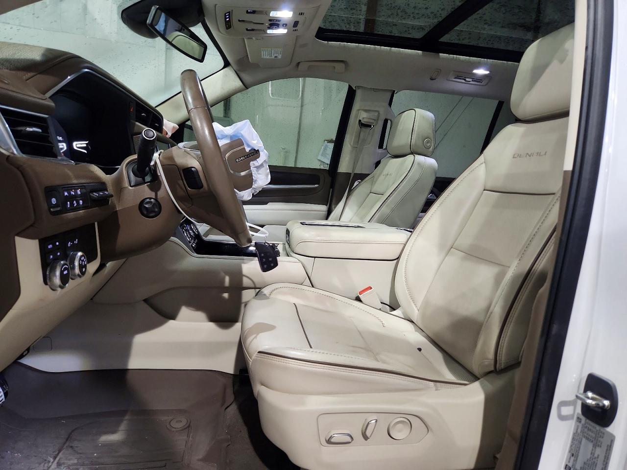 2023 GMC Yukon Denali - Image 7