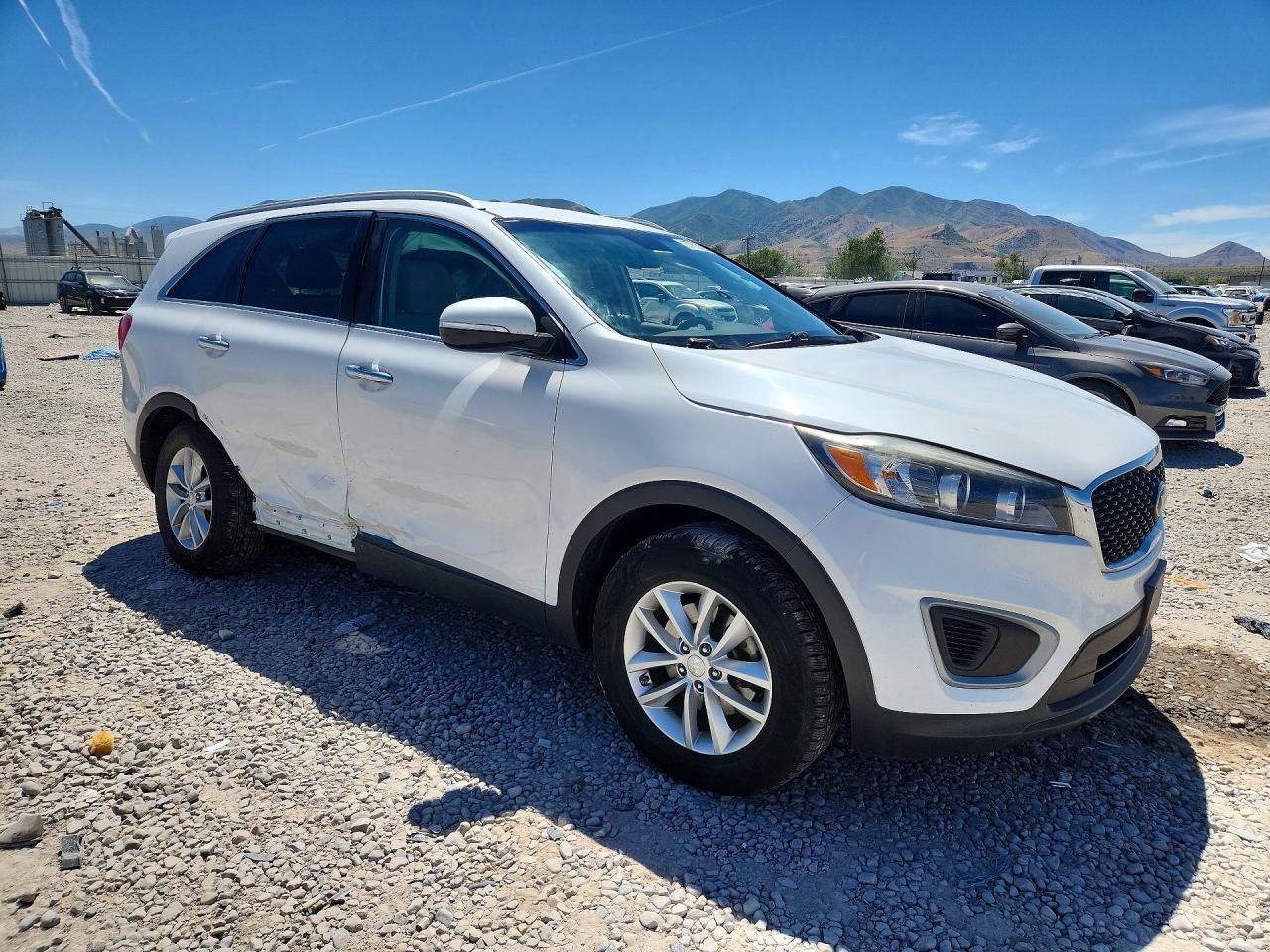 2016 Kia Sorento Lx - Image 4