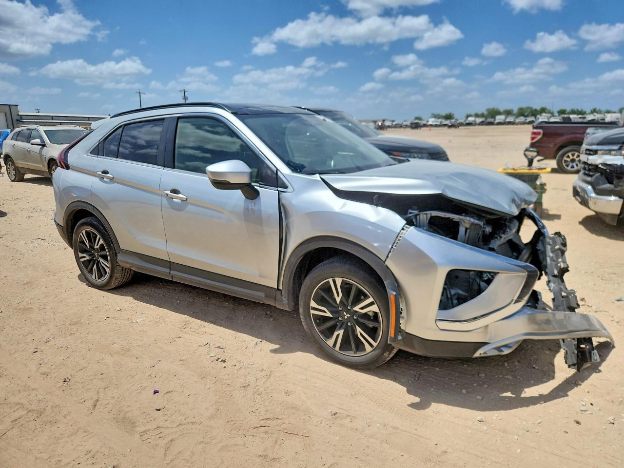 2023 Mitsubishi Eclipse Cross Se - Фото 4