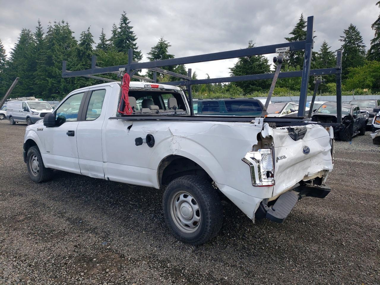 2017 Ford F150 Super Cab - Фото 2