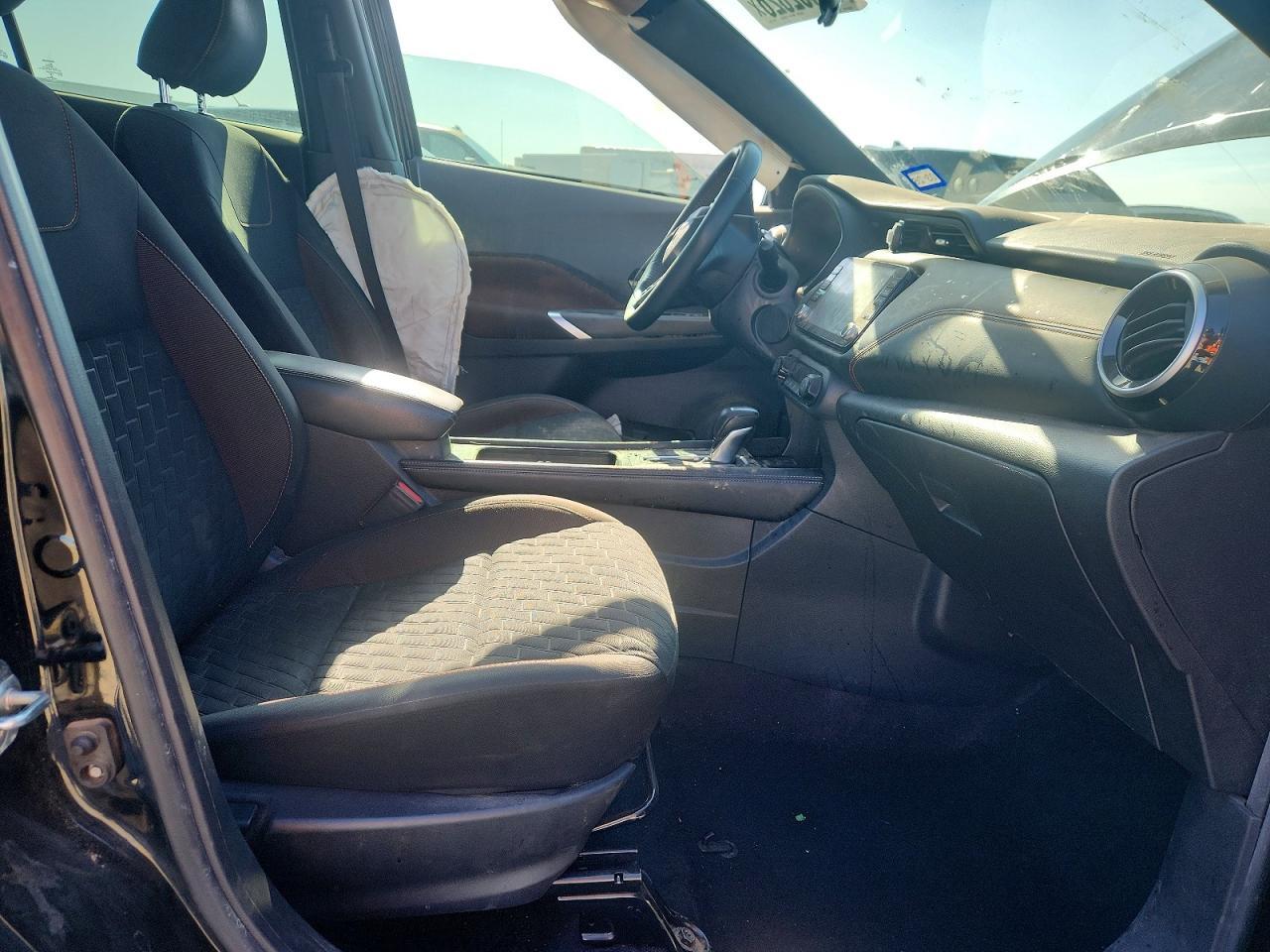 2021 Nissan Kicks Sr - Image 7