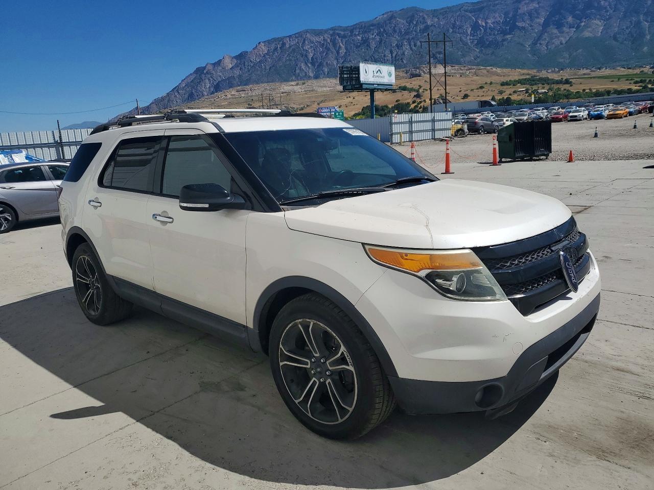 2014 Ford Explorer Sport - Image 4