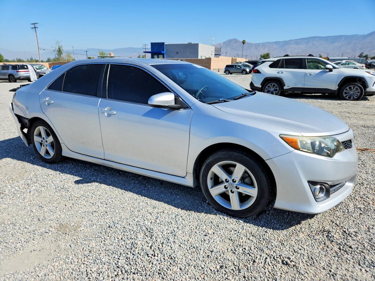 2012 Toyota Camry Se - Фото 4