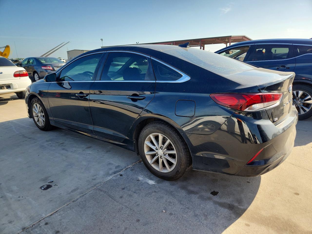 2019 Hyundai Sonata Se - Фото 2