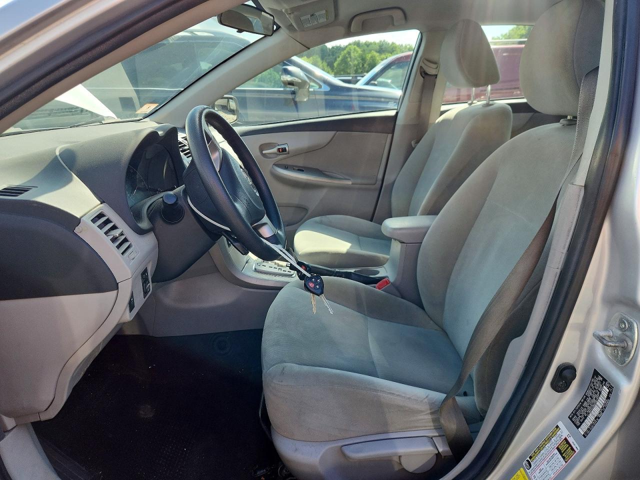 2013 Toyota Corolla Le - Image 7