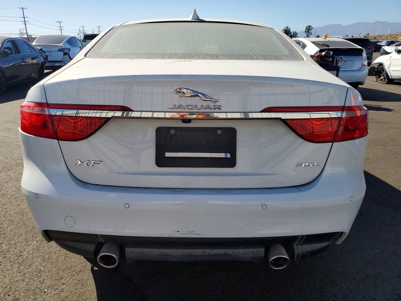 2016 Jaguar Xf Premium - Фото 6