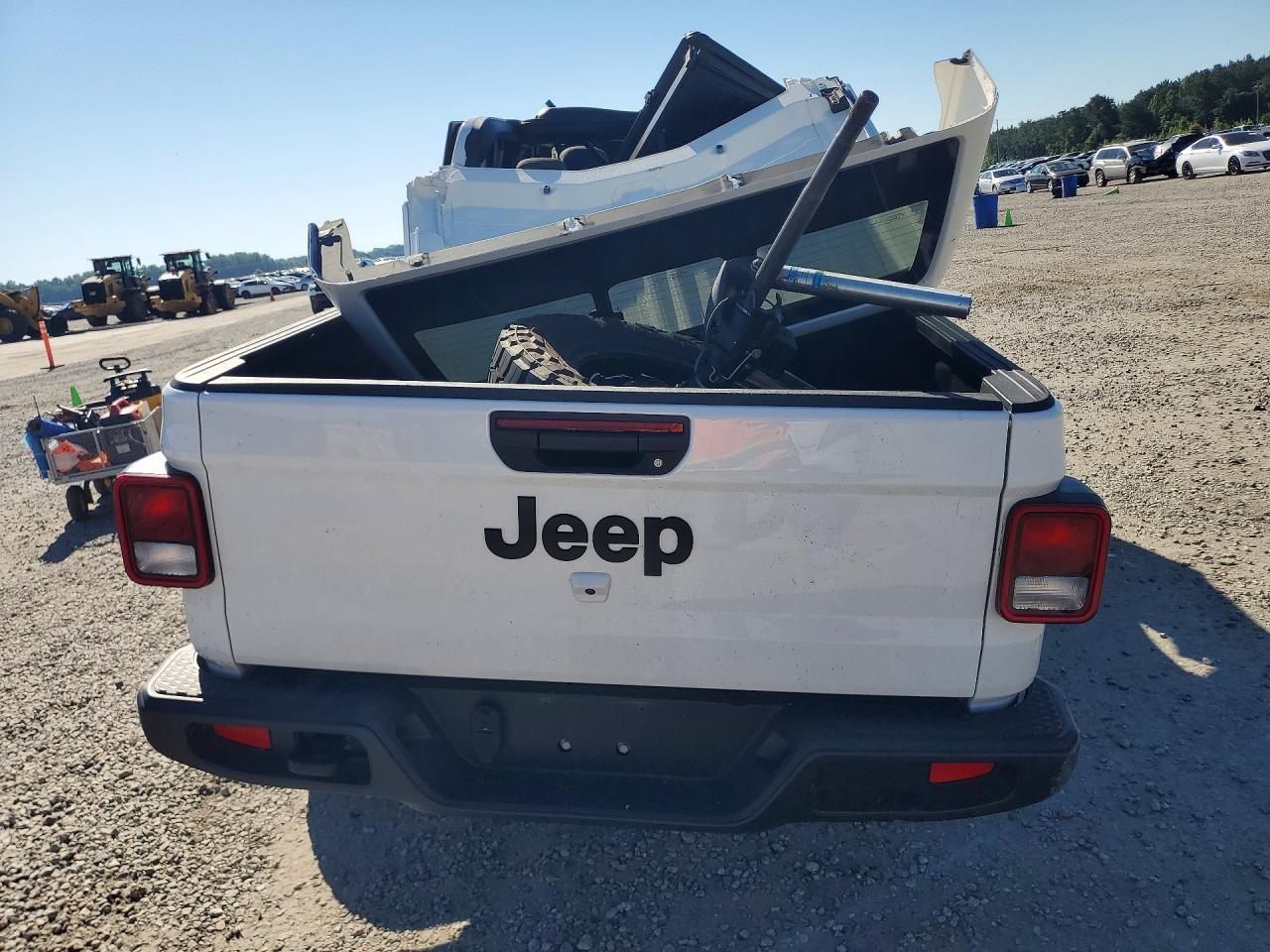2025 Jeep Gladiator Sport - Image 6