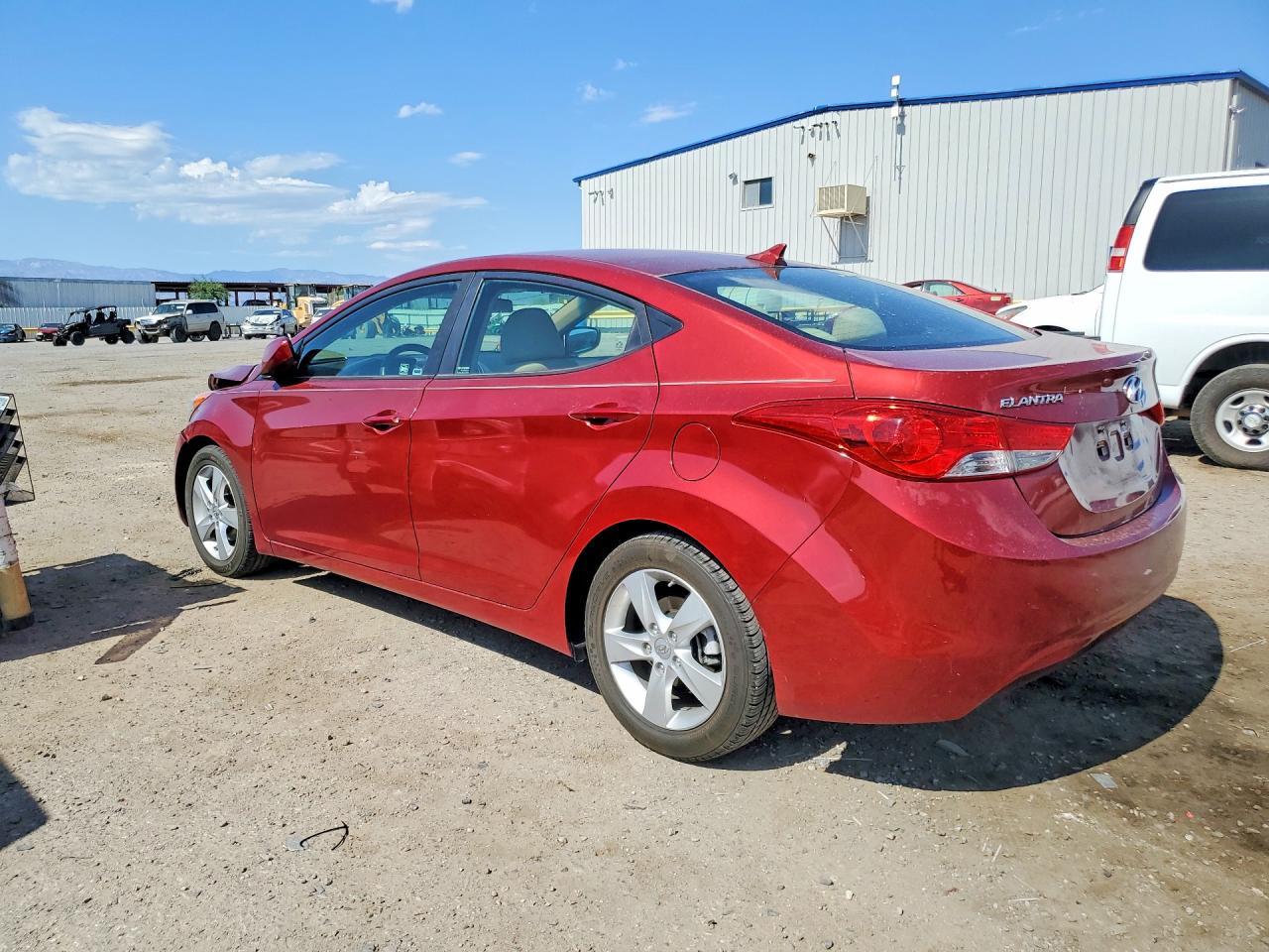 2013 Hyundai Elantra Gls - Фото 2