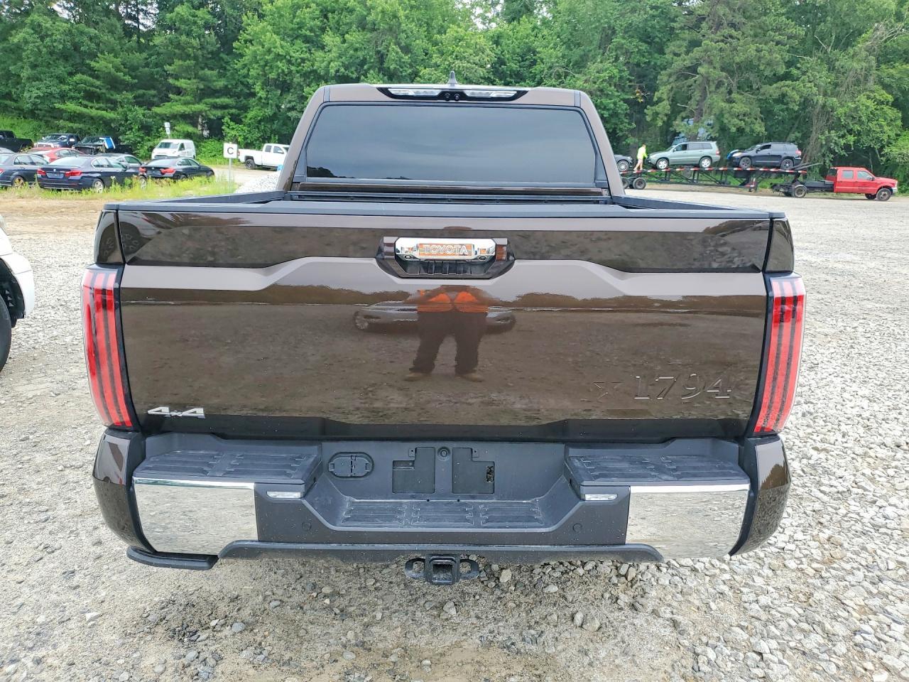 2025 Toyota Tundra 1794 Edition - Image 6