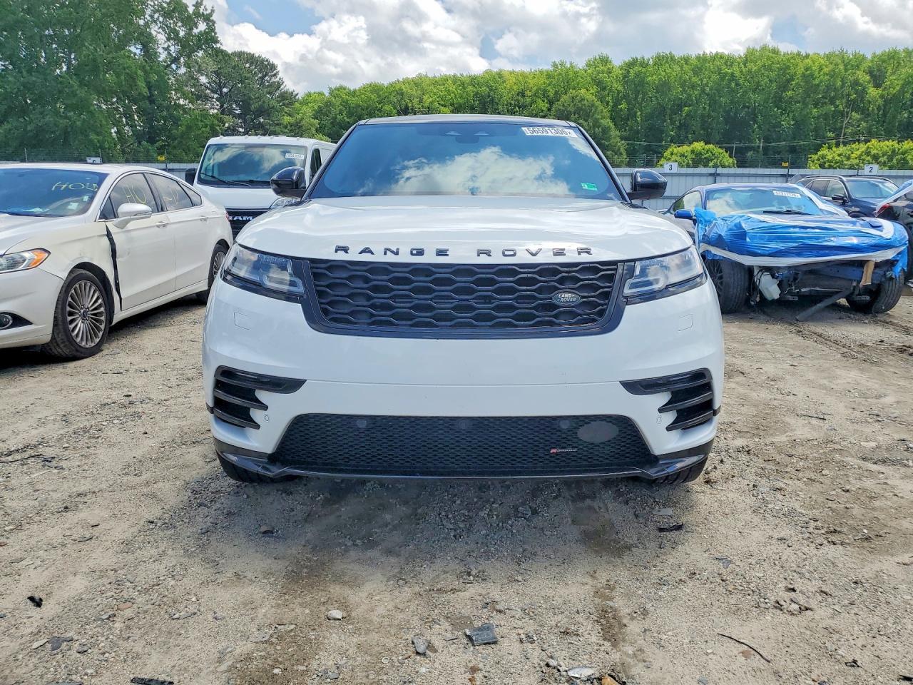 2023 Land Rover Range Rover Velar R-Dynamic S - Image 5