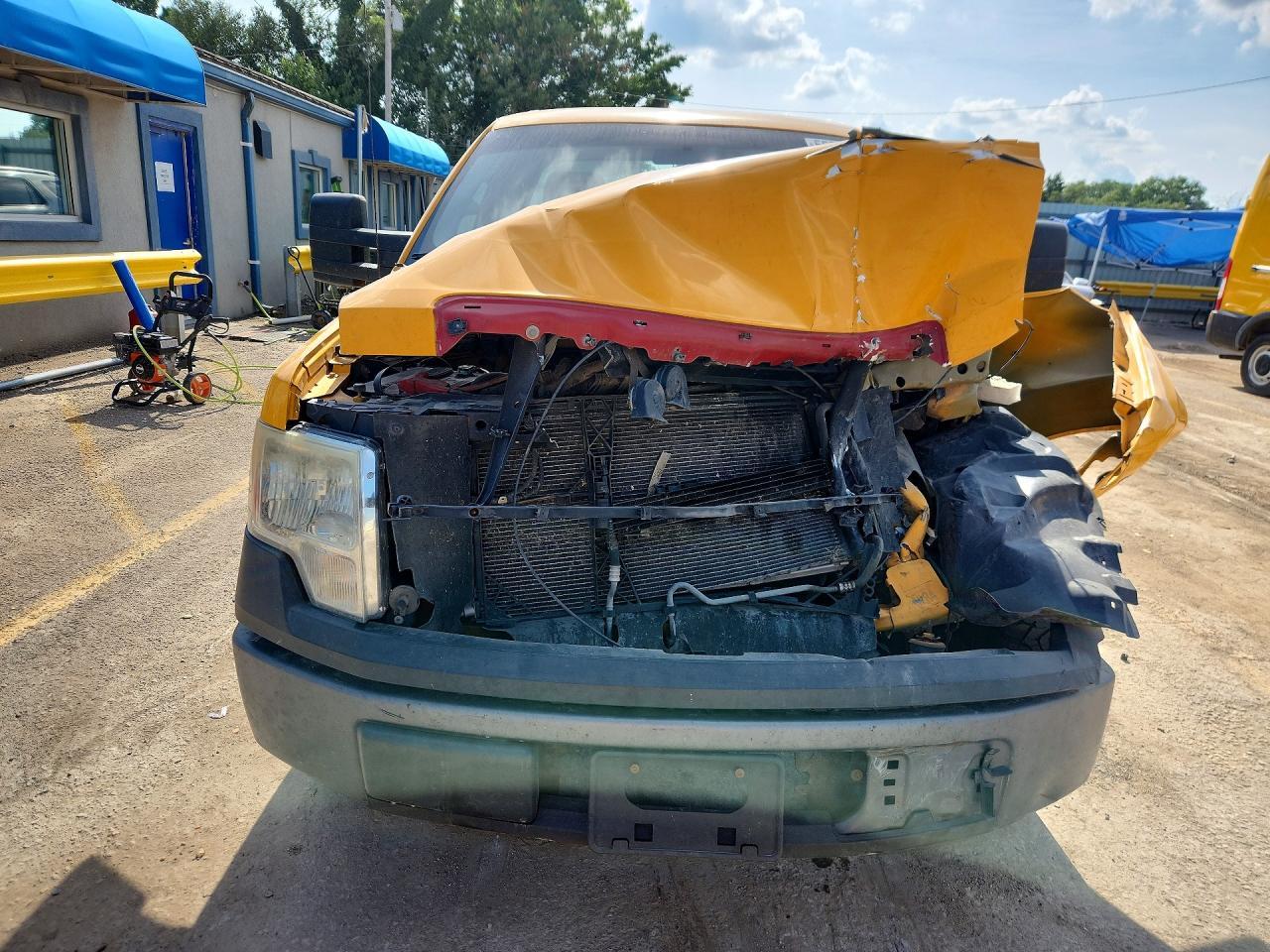 2010 Ford F150 - Image 5