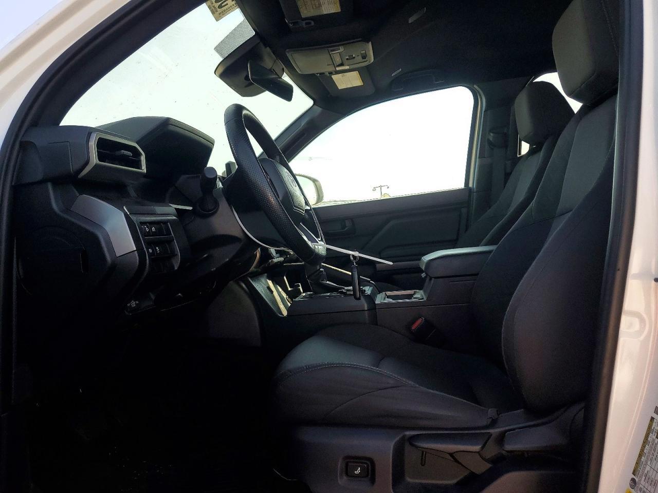 2025 Toyota Tacoma Sr5 - Image 7
