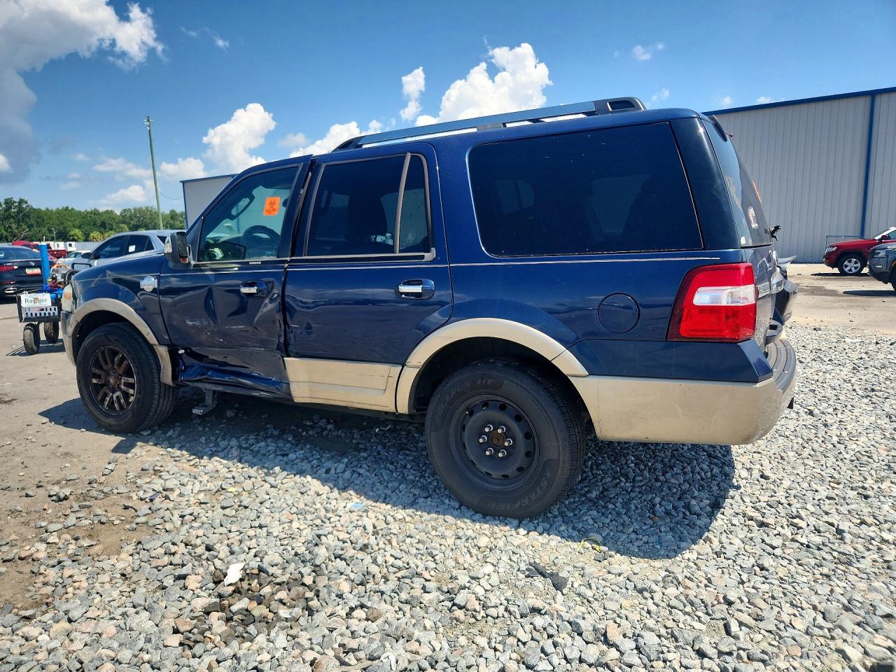 2013 Ford Expedition Xlt - Image 2