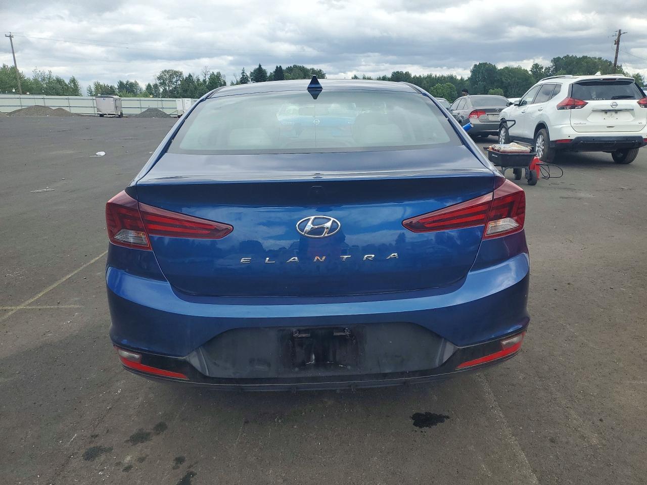 2020 Hyundai Elantra Sel - Фото 6