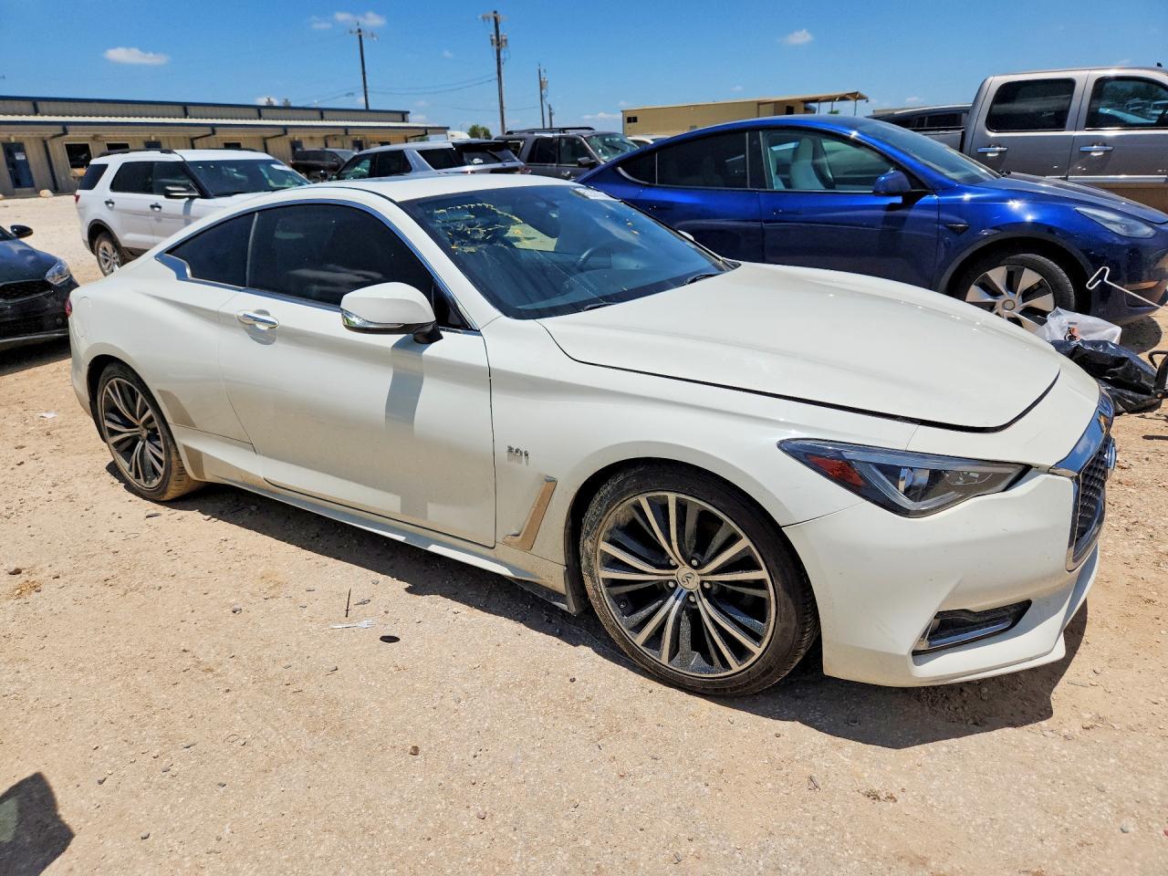 2018 Infiniti Q60 3.0T Luxe - Фото 4