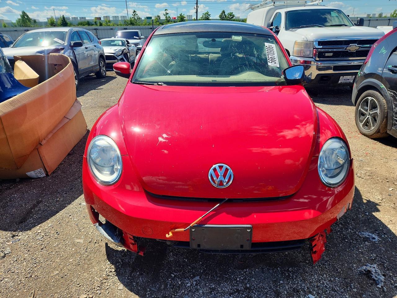 2013 Volkswagen Beetle - Фото 5