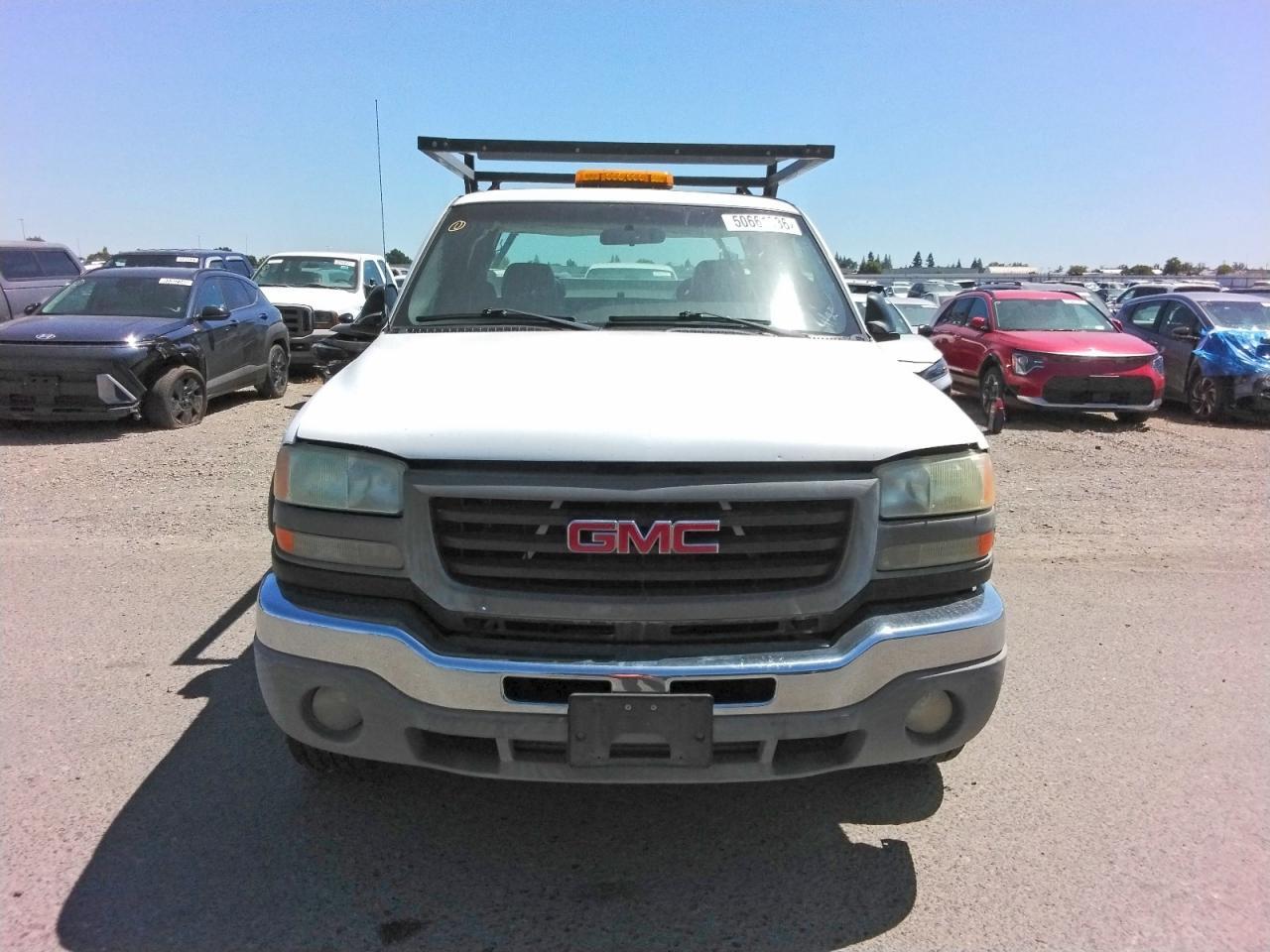 2004 GMC Sierra - Фото 5