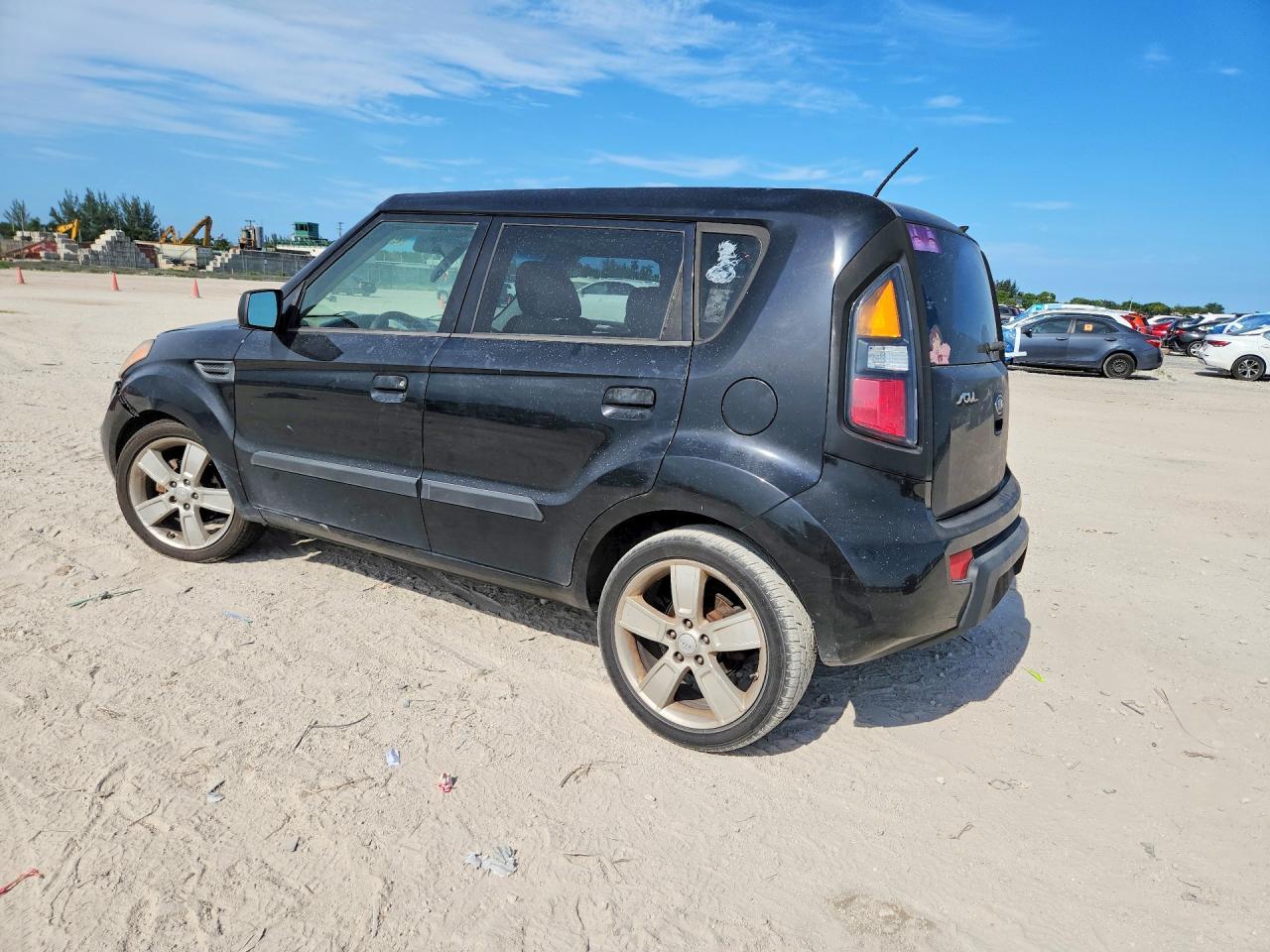 2010 Kia Soul + - Фото 2