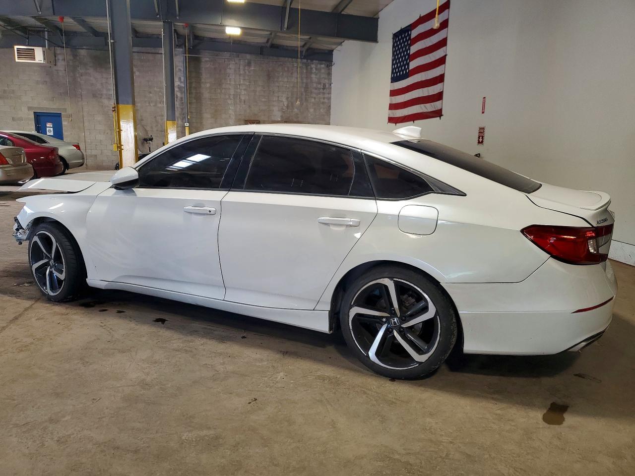 2018 Honda Accord Sport - Image 2