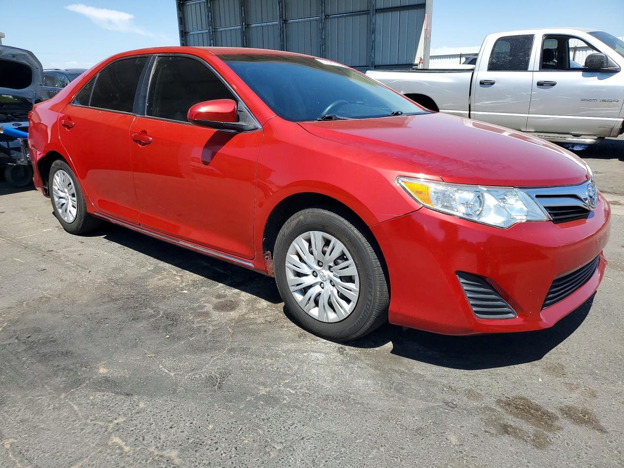 2012 Toyota Camry Le - Фото 4