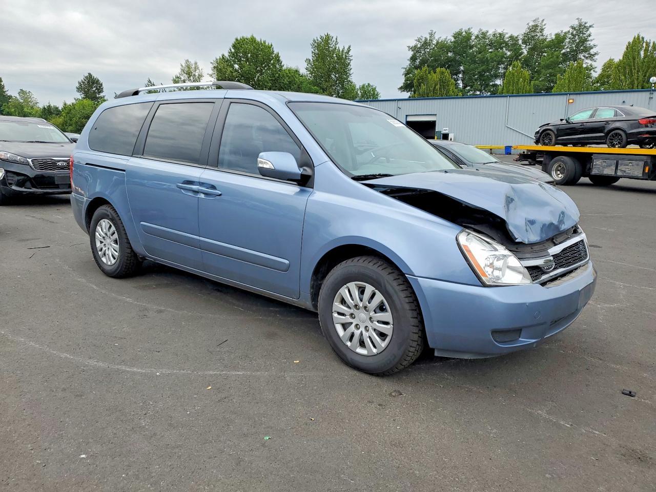 2012 Kia Sedona Lx - Фото 4
