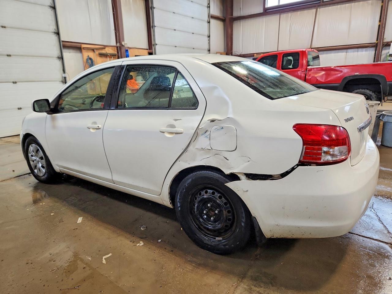 2009 Toyota Yaris Base - Фото 2