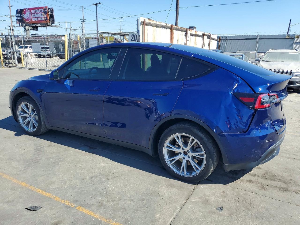 2023 Tesla Model Y - Фото 2