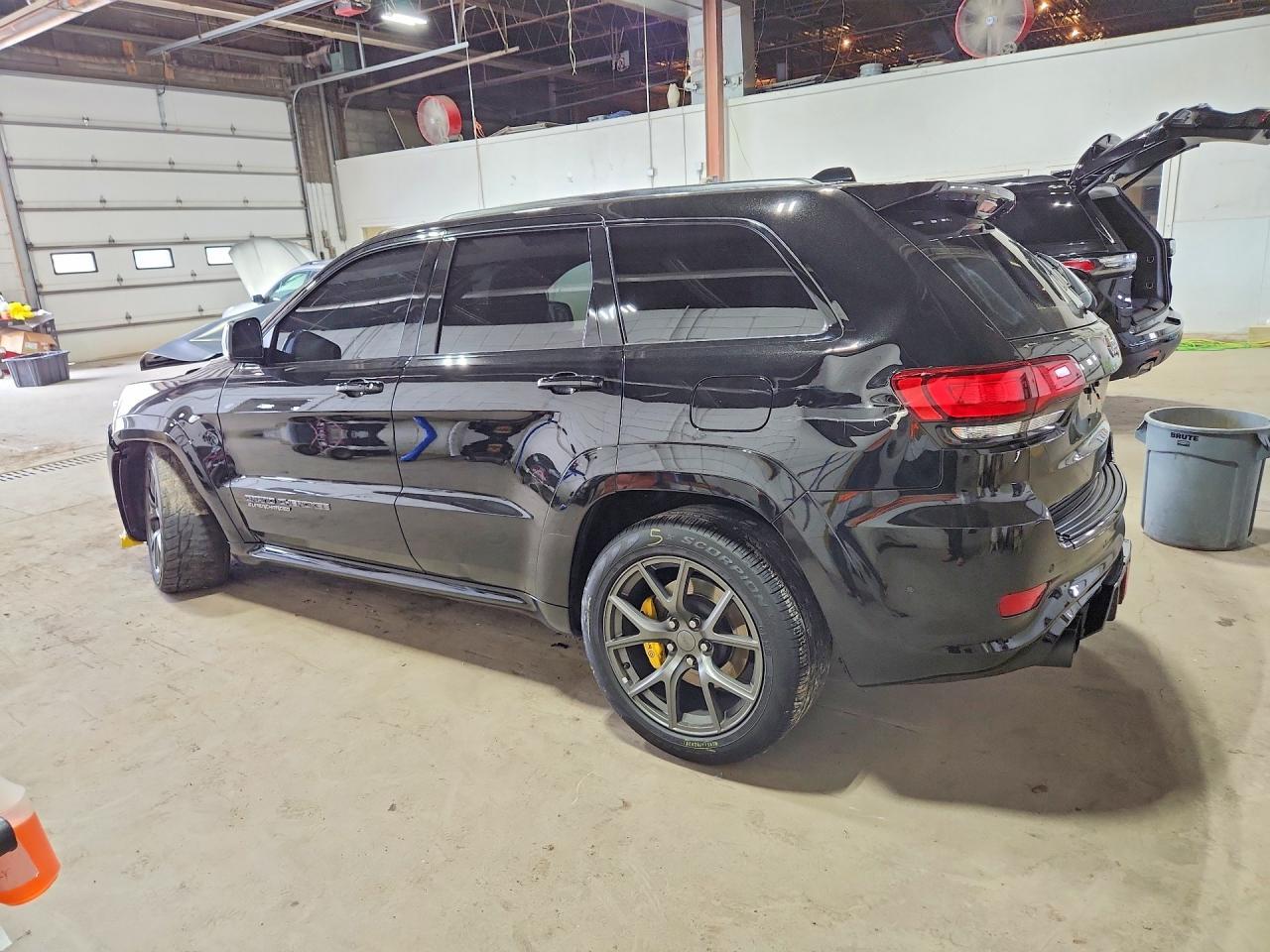 2020 Jeep Grand Cherokee Trackhawk - Фото 2