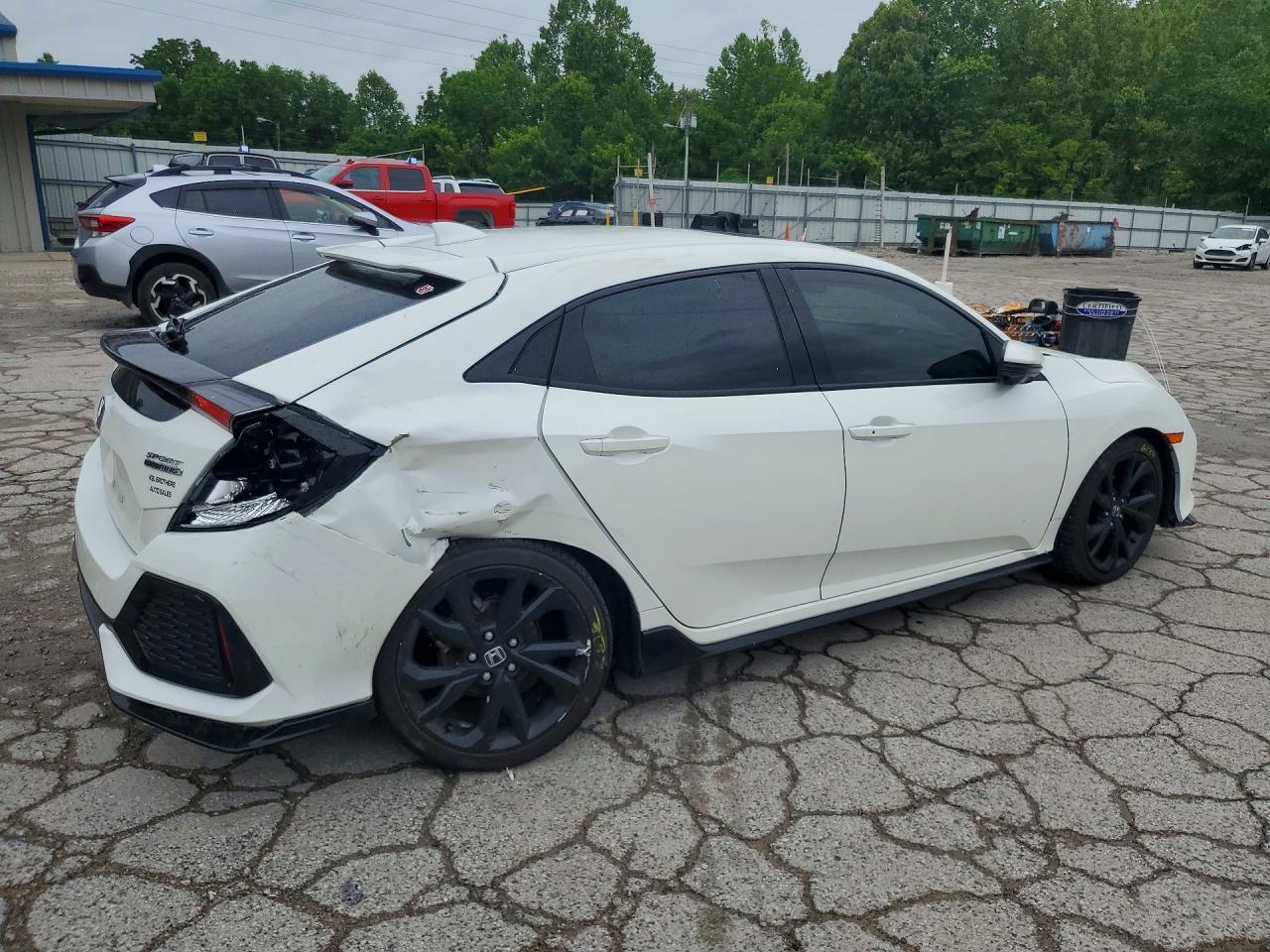 2018 Honda Civic Sport Touring - Фото 3
