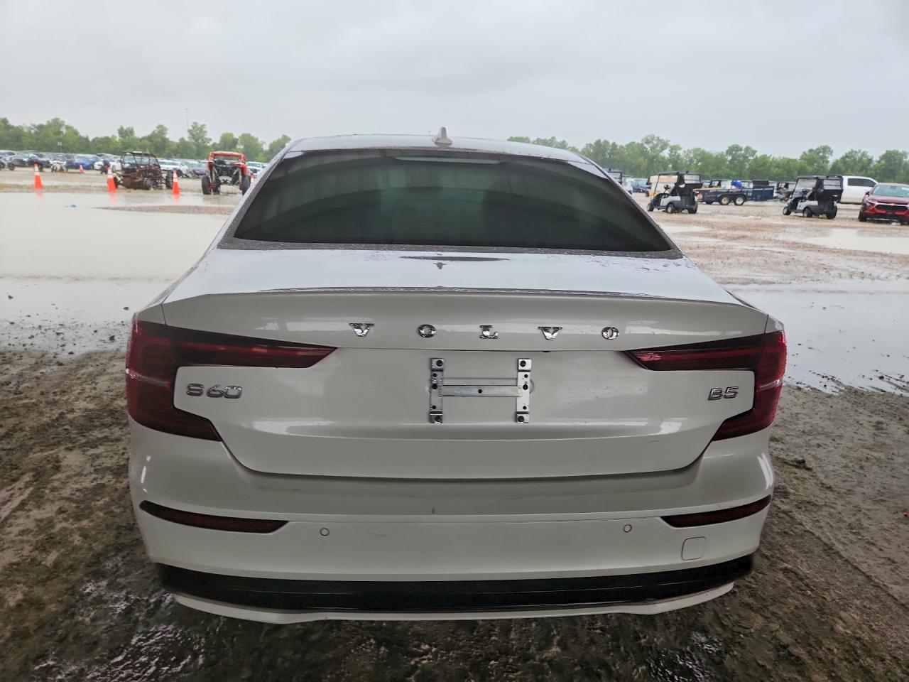 2024 Volvo S60 Plus - Image 6