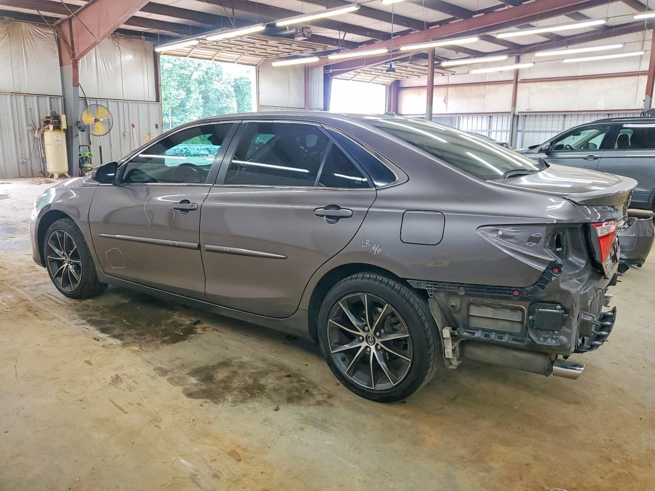2015 Toyota Camry Xse V6 - Фото 2