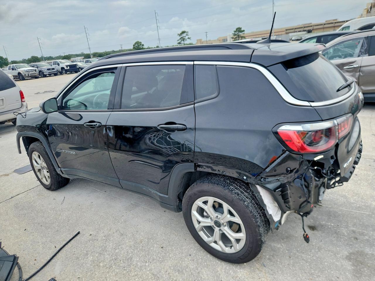 2026 Jeep Compass Latitude - Image 2