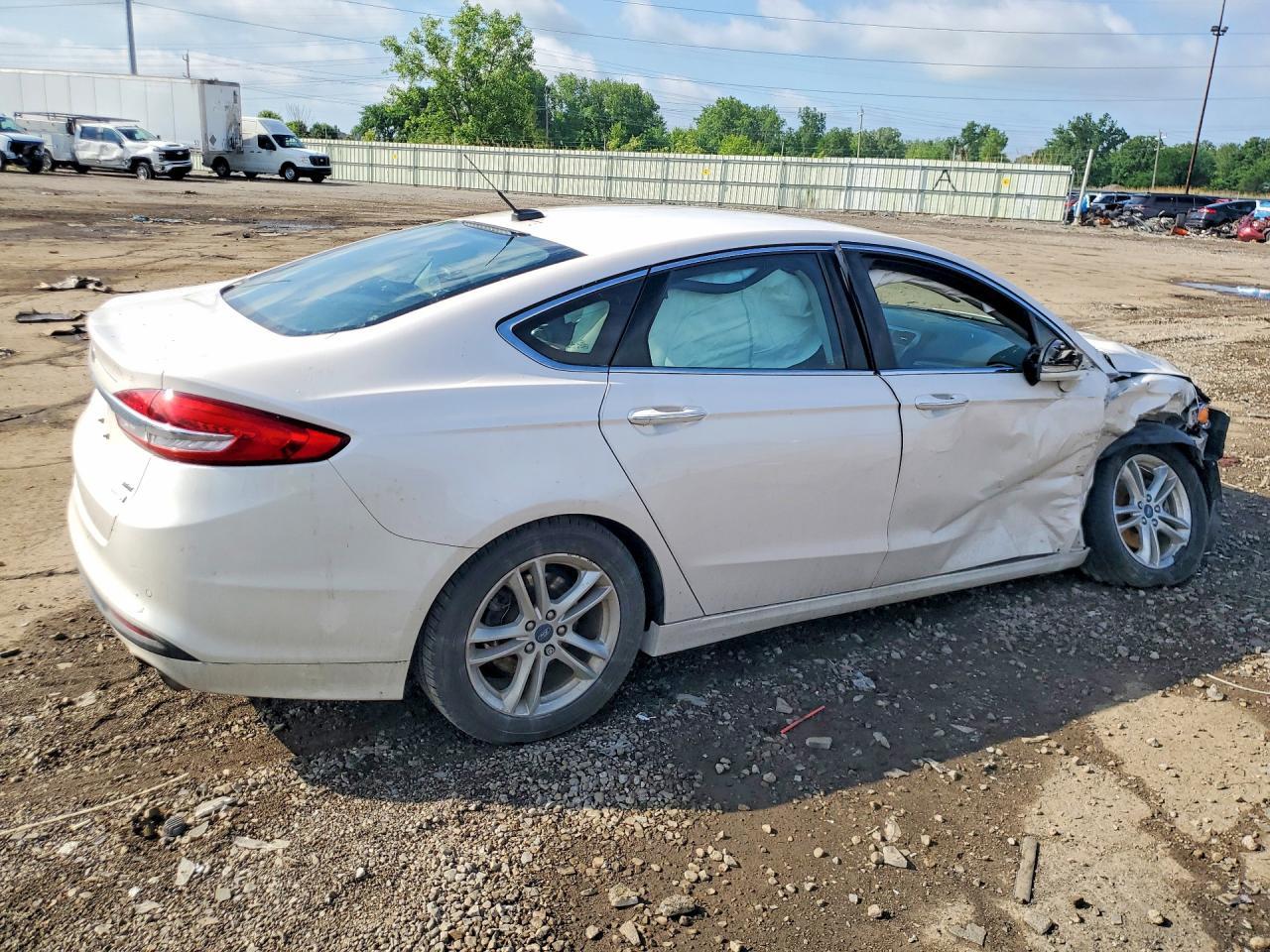 2018 Ford Fusion Se - Фото 3