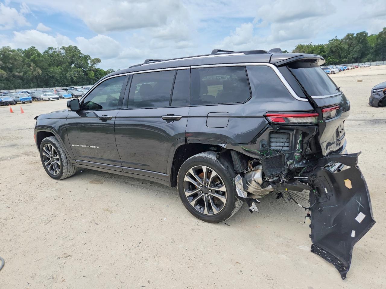 2022 Jeep Grand Cherokee L Overland - Image 2