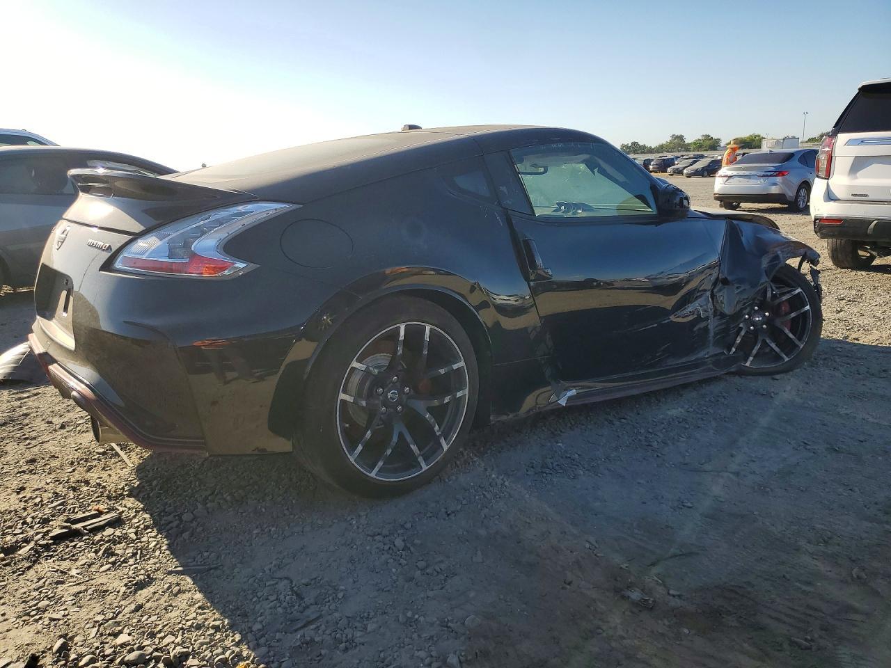 2016 Nissan 370Z Nismo Tech - Фото 3