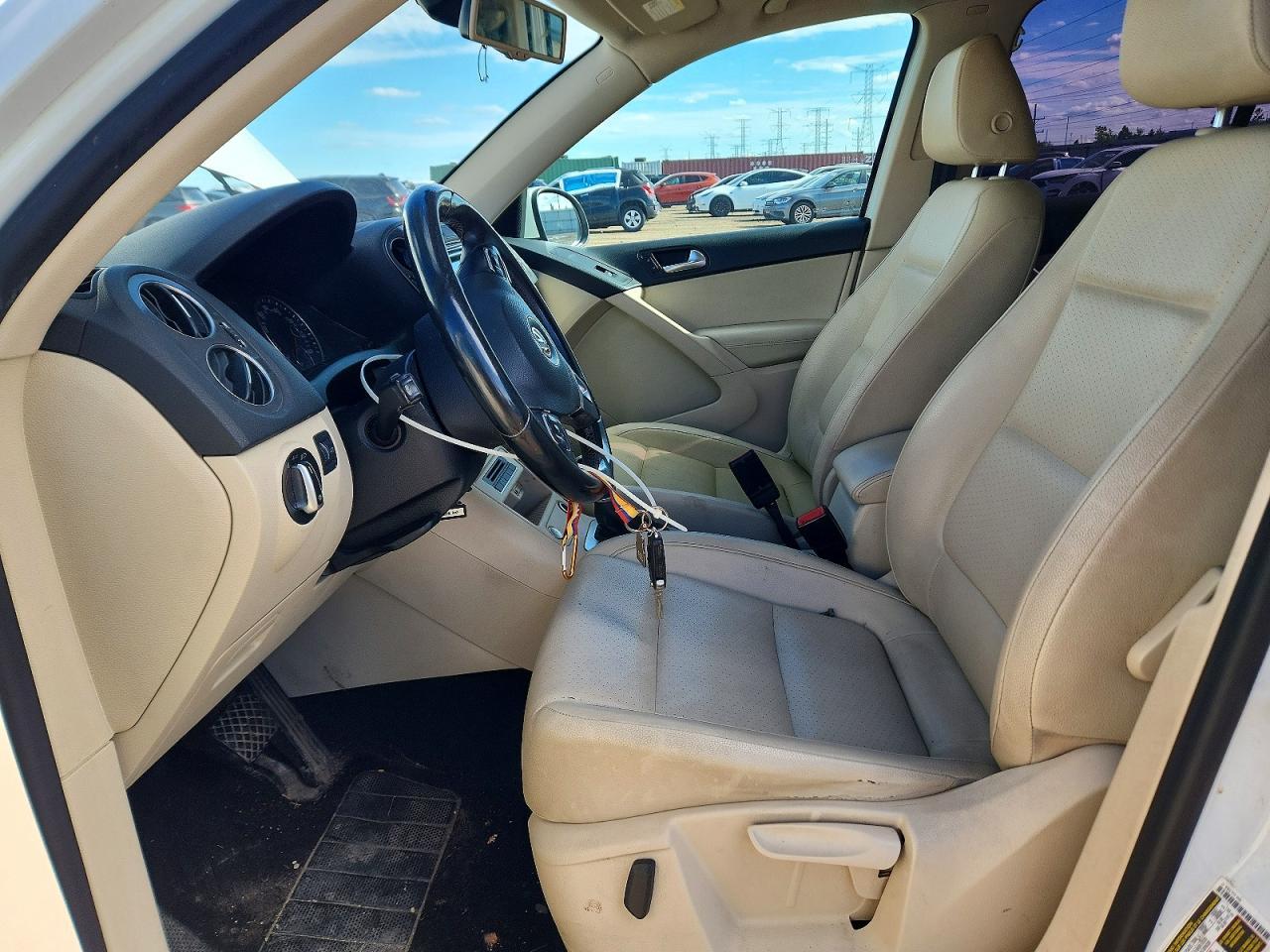 2016 Volkswagen Tiguan S - Image 7