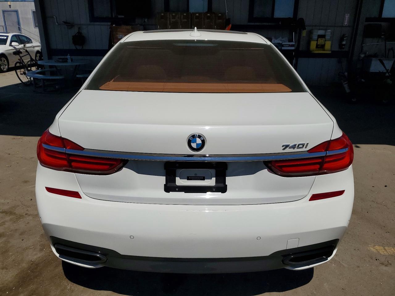 2016 BMW 740 I - Image 6