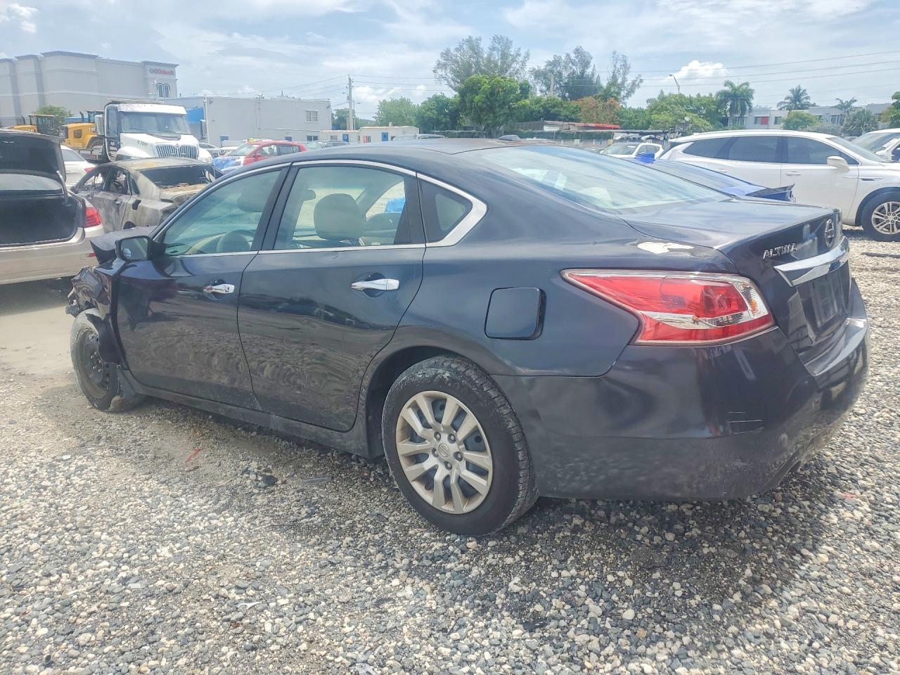 2015 Nissan Altima 2.5 S - Image 2