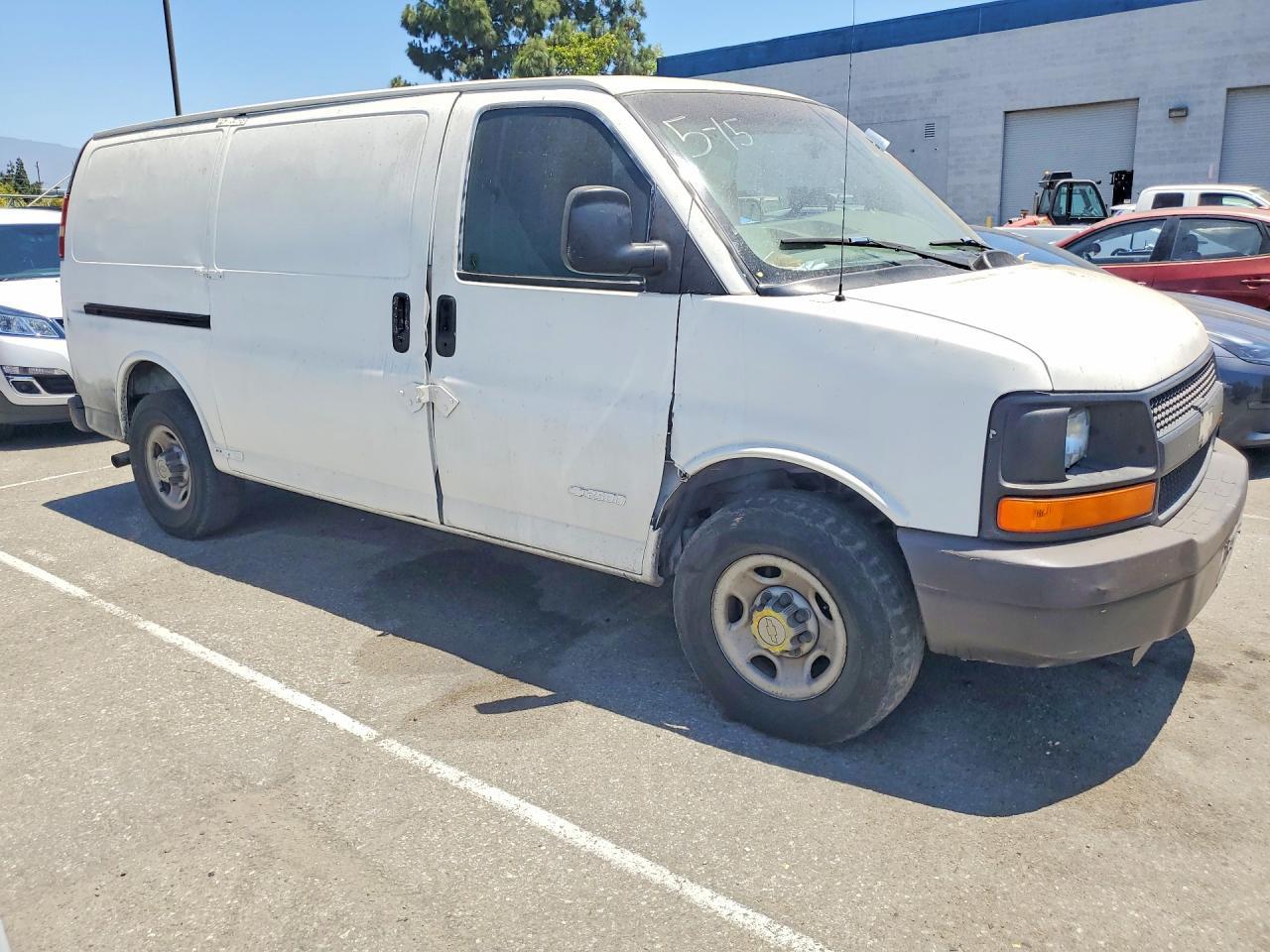2006 Chevrolet Express 2500 Delivery Van - Image 4