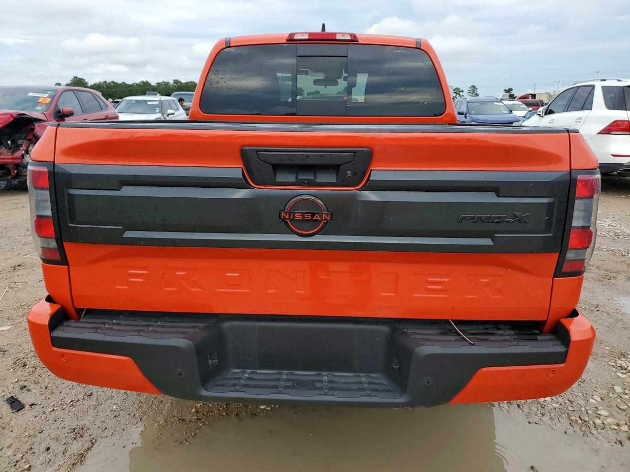 2025 Nissan Frontier Pro-X - Фото 6