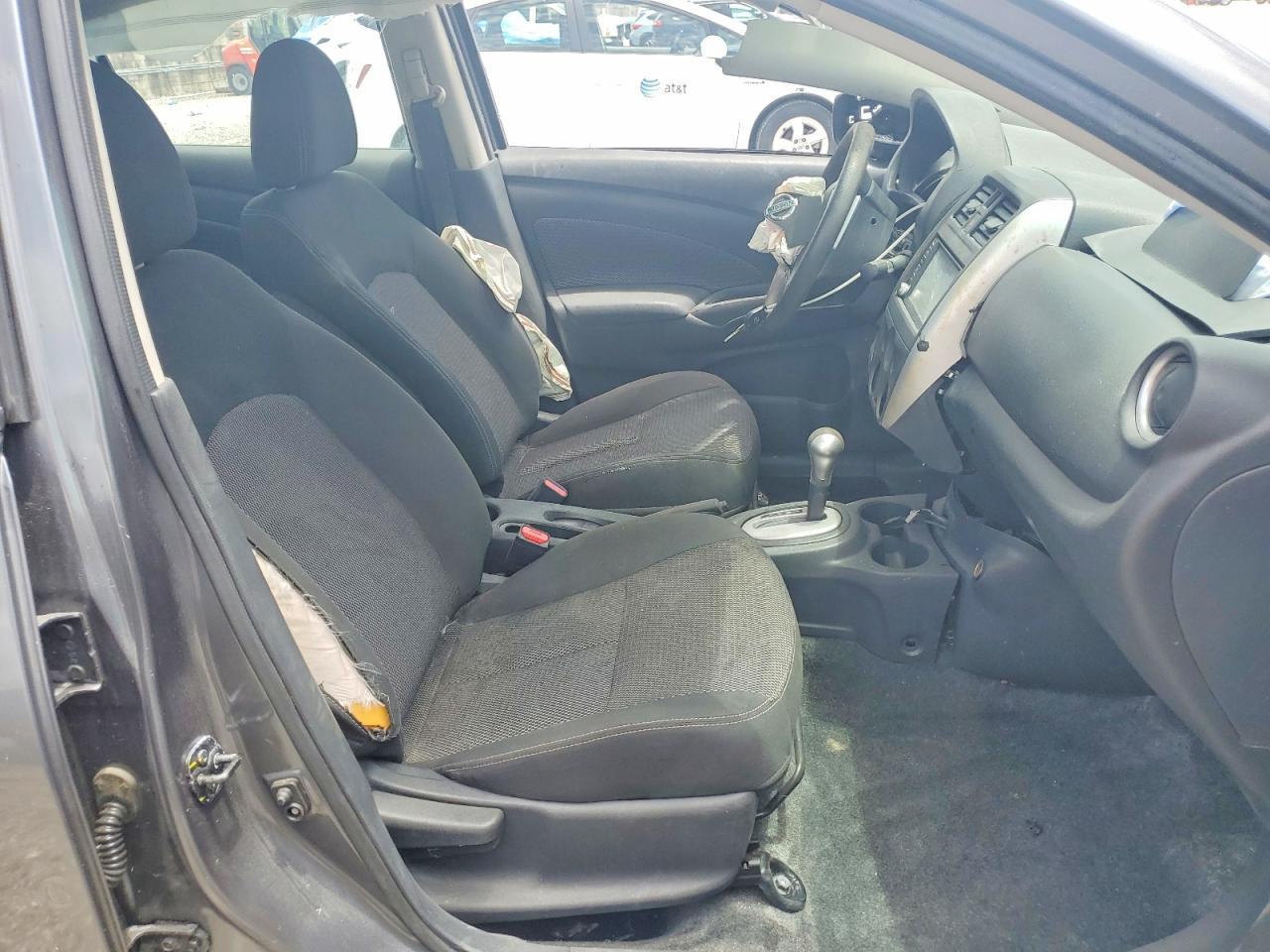 2019 Nissan Versa Sv - Image 7