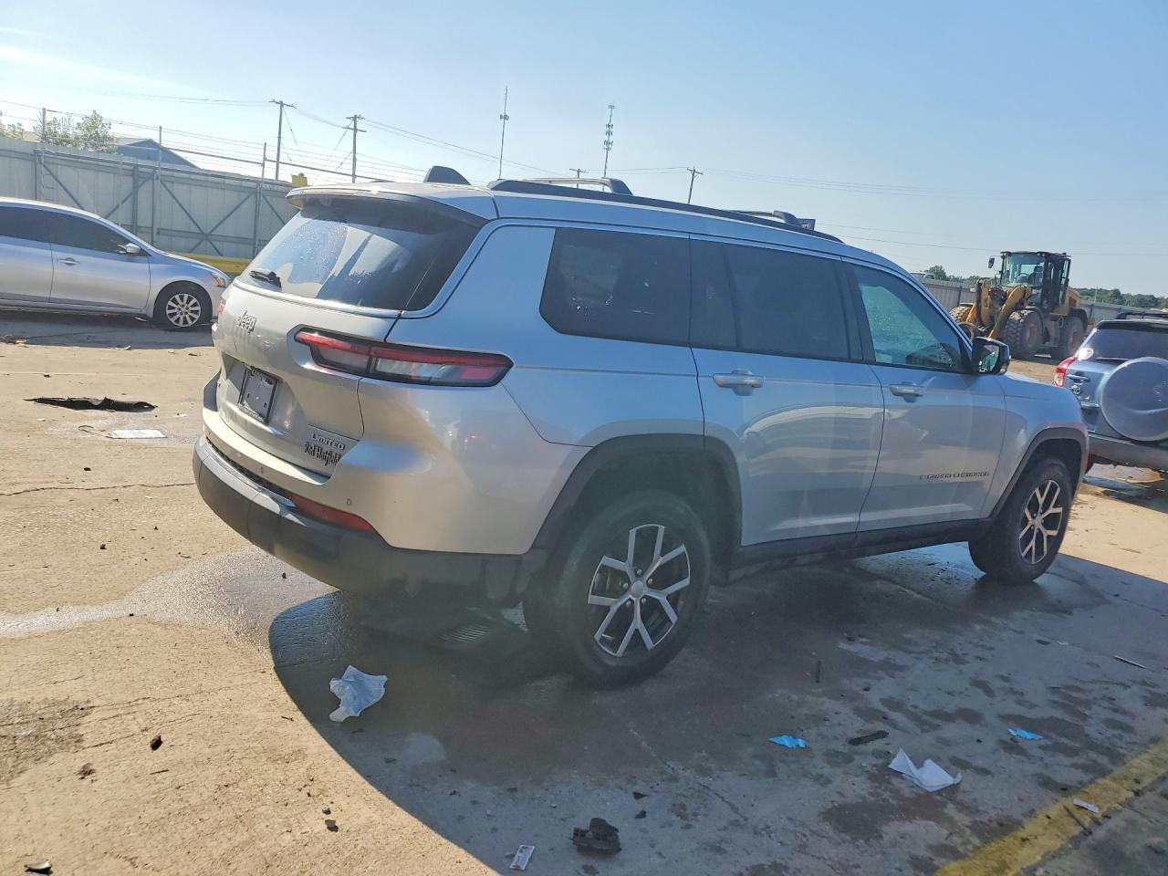2024 Jeep Grand Cherokee L Limited - Image 3
