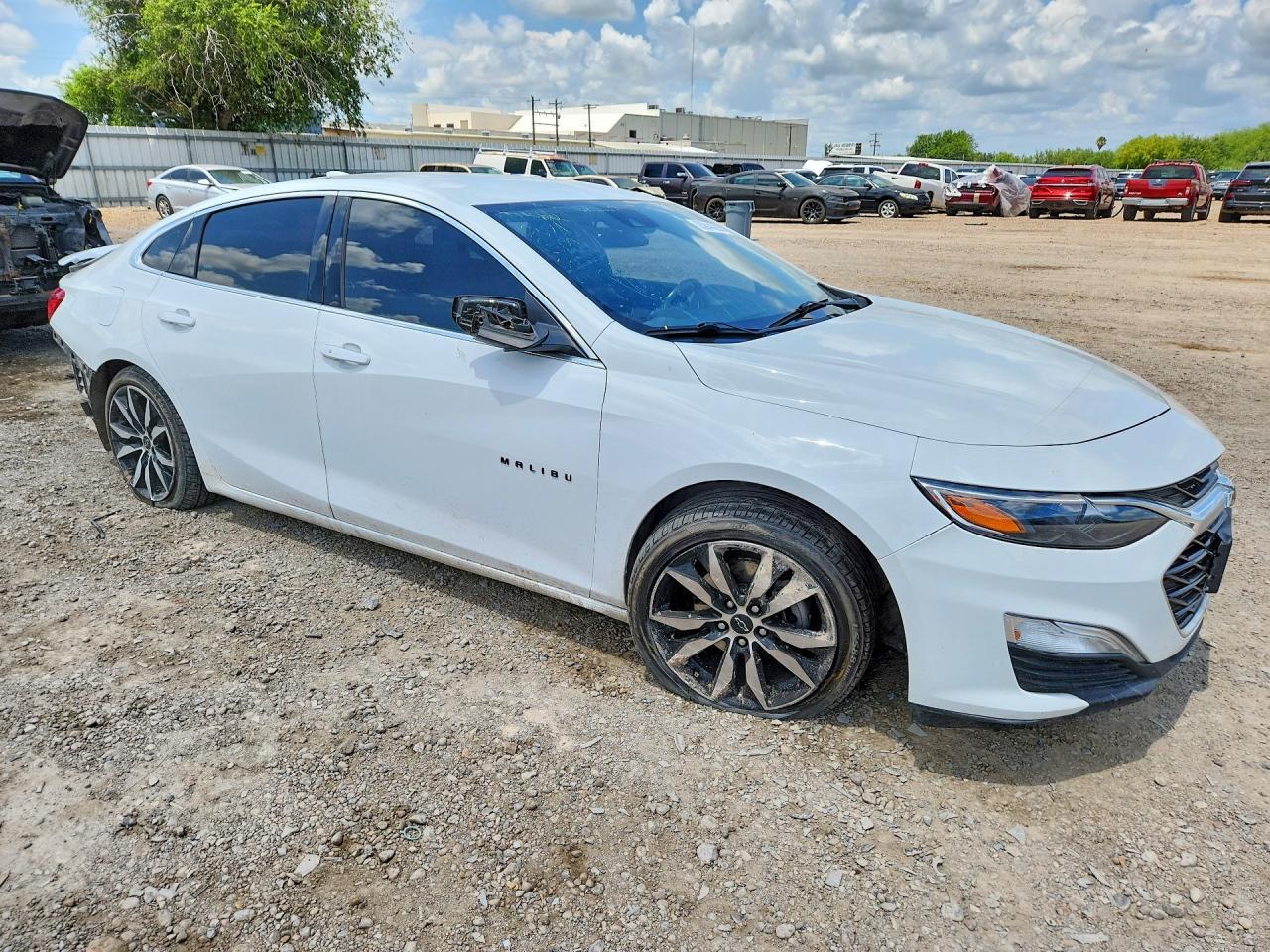 2021 Chevrolet Malibu - Фото 4